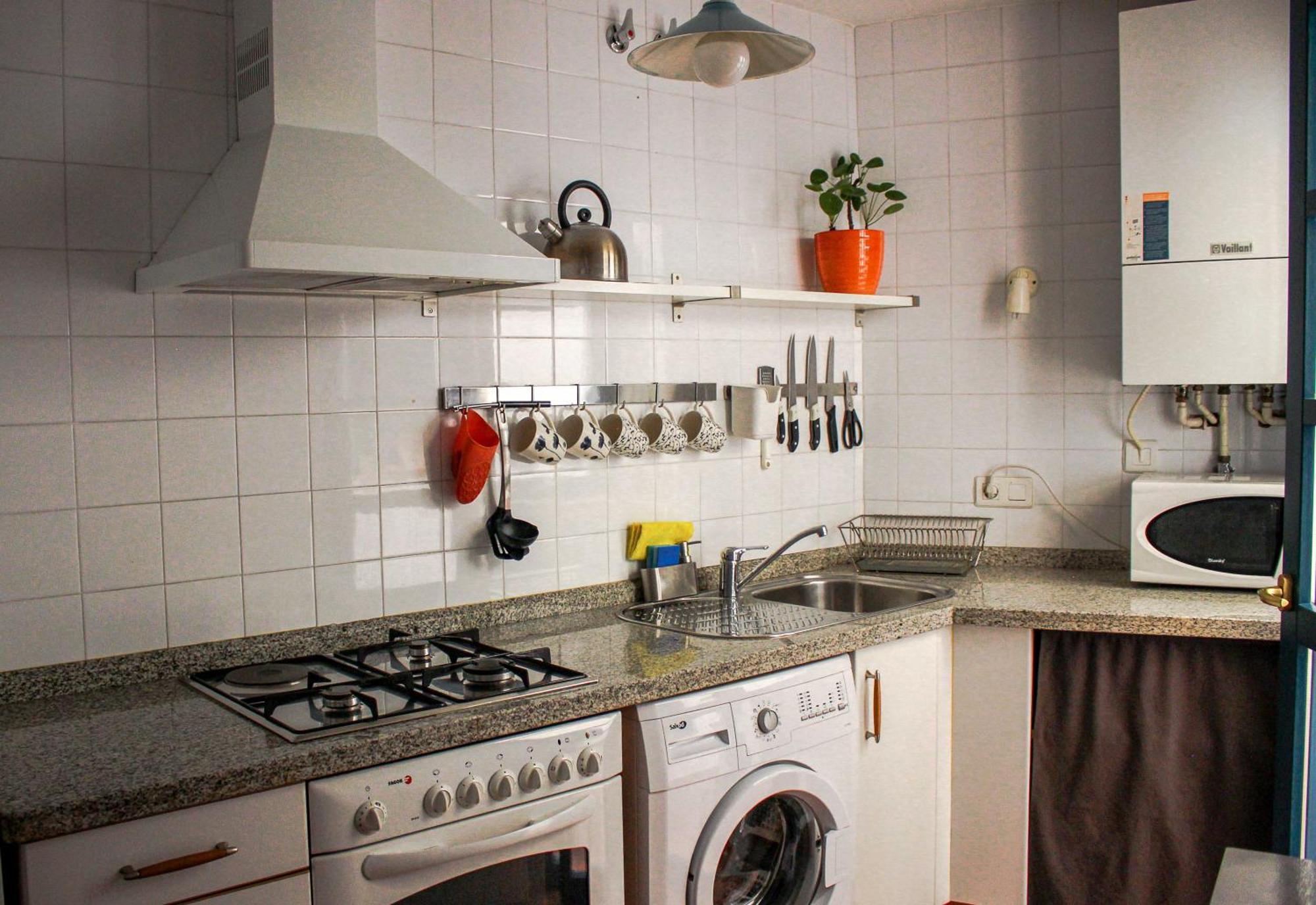 El 8 De Serranos - Bajo - Casa Con Garaje เลออน ภายนอก รูปภาพ